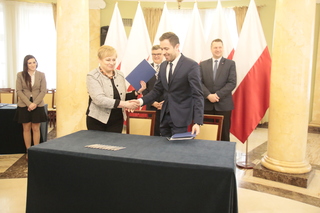 Mini 67500e41 259c 4e7d b3c0 154f7434f53a