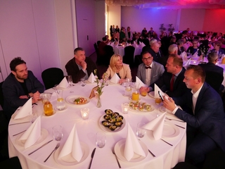 Mini 2d1599cf d98c 4575 9923 d9145dc20c2d