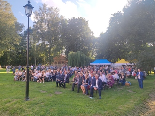 Mini f2fdbb84 6470 4fbb aa26 b3b2875bea9c