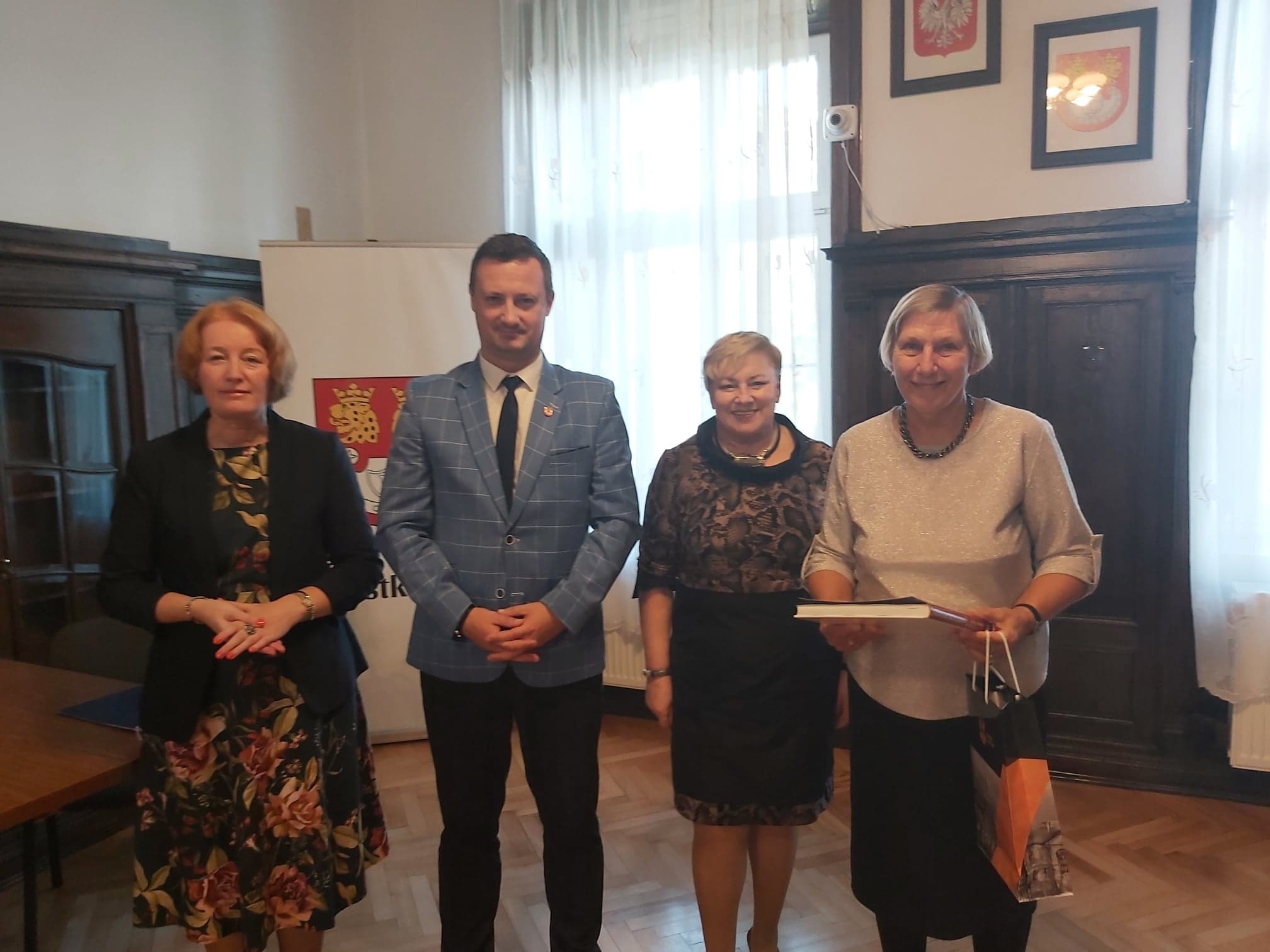 19f23099 ee89 4efe a018 2afe3dd7df78