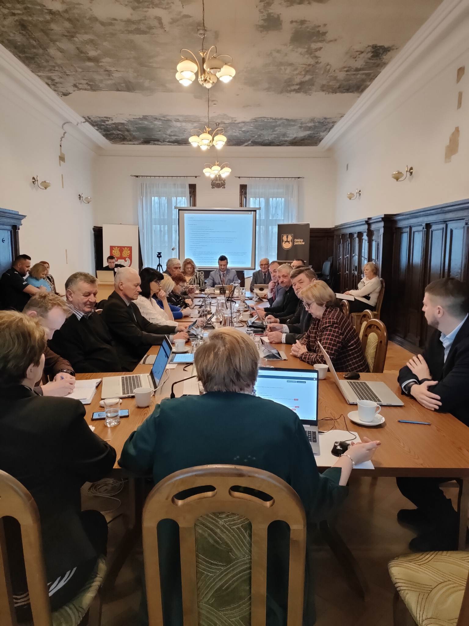 6a05eb71 0265 40ee 80bf fe72733295c4