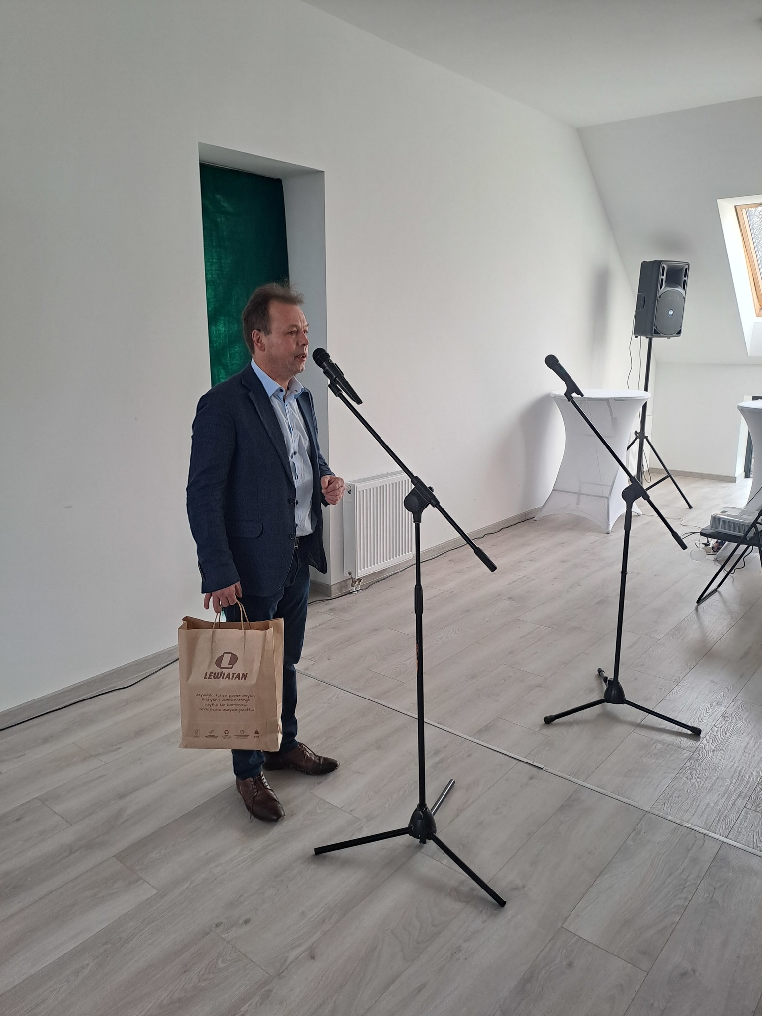 8fae4490 bd9c 4166 9cd1 00e3a415811f