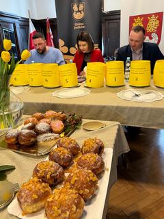 Mini cd8270c4 54df 47a3 bc93 ca7351dd6e72