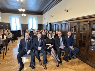 Mini 569f49e4 f681 4c2d be29 8f9e1f8a0e54