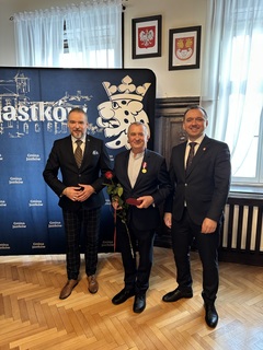 Mini f40c7aa2 30a6 4fac 8ccd 7936dbbf41bd